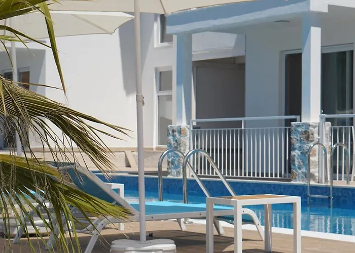 Bed & Breakfast Bubo Faralya Suite Hotel 4*