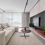 לינה וארוחת בוקר Bubo 4*