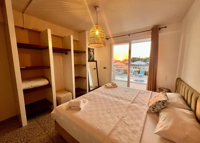 לינה וארוחת בוקר Bubo Faralya Suite Hotel