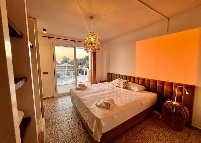 Bubo Faralya Suite Hotel פאראליה