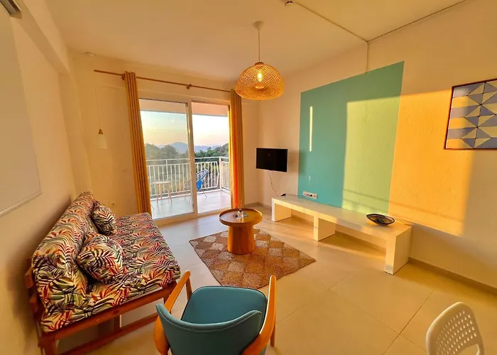 Bubo Faralya Suite Hotel לינה וארוחת בוקר